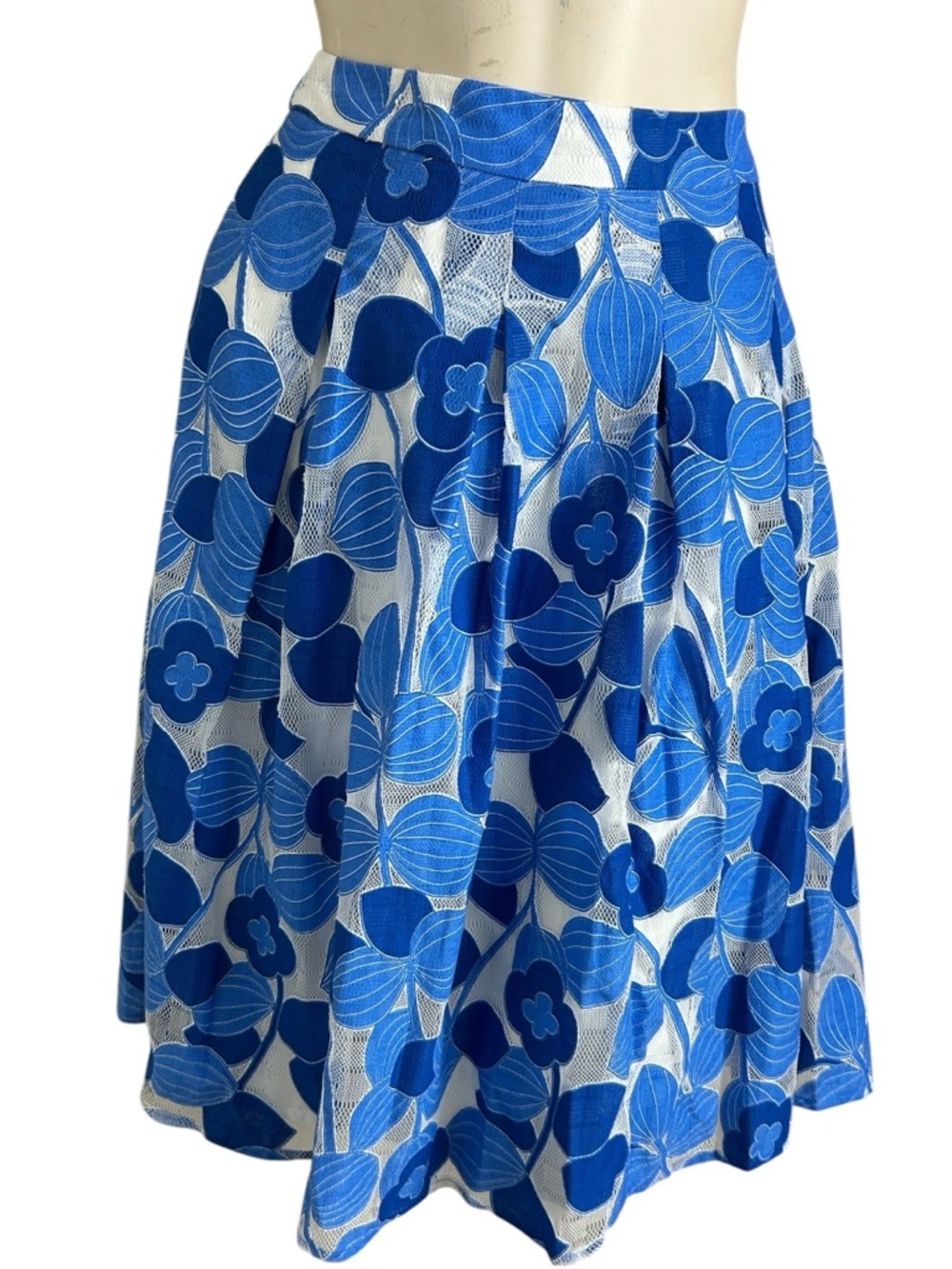 Talbots Size 12 Blue White Floral A-Line Skirt Pleated Pockets Knee Length